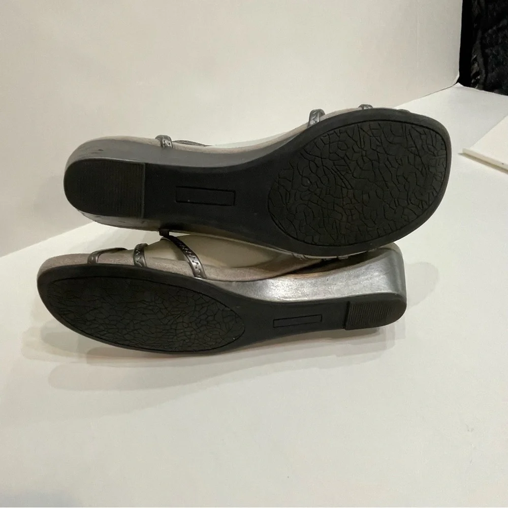 Madeline Gray Embellished Sandals stones. Women’s 8.5. Pre-owned. Scratches.